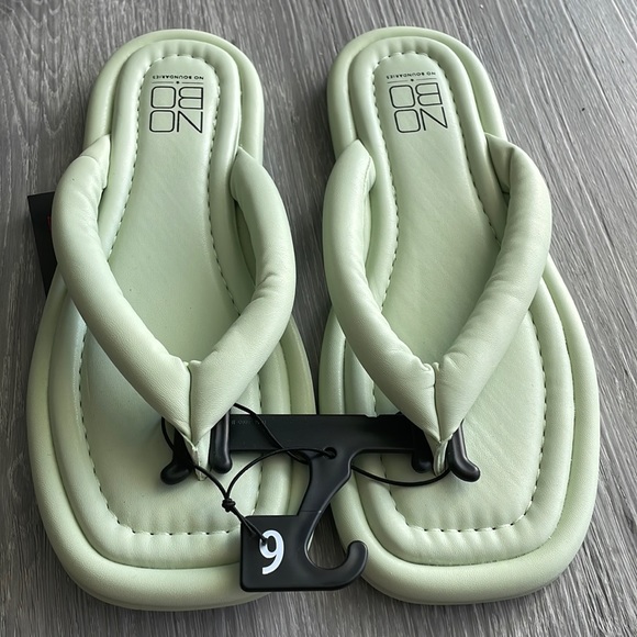 No Boundaries Shoes - 🇺🇸 3 for$10  Must Bundle 3🇺🇸 items for discount.  Women’s Sandals